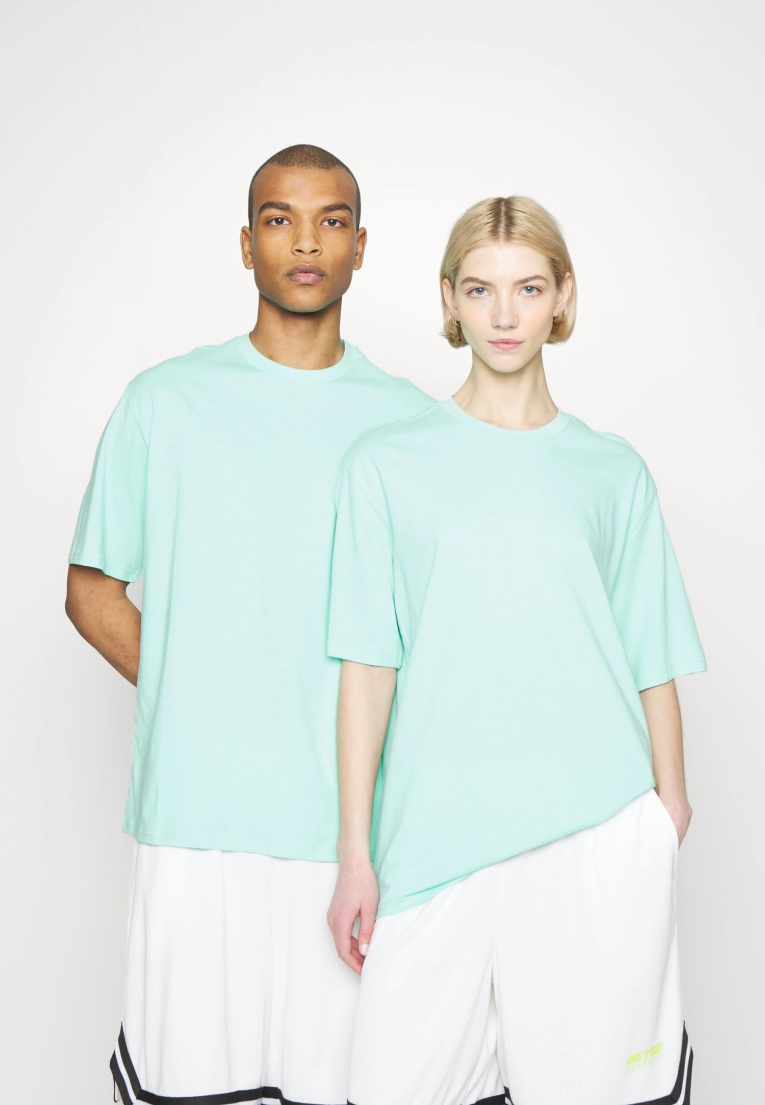 YOURTURN 3Pack Unisex - Basic T-Shirt - White/Mint/Black - Image 3