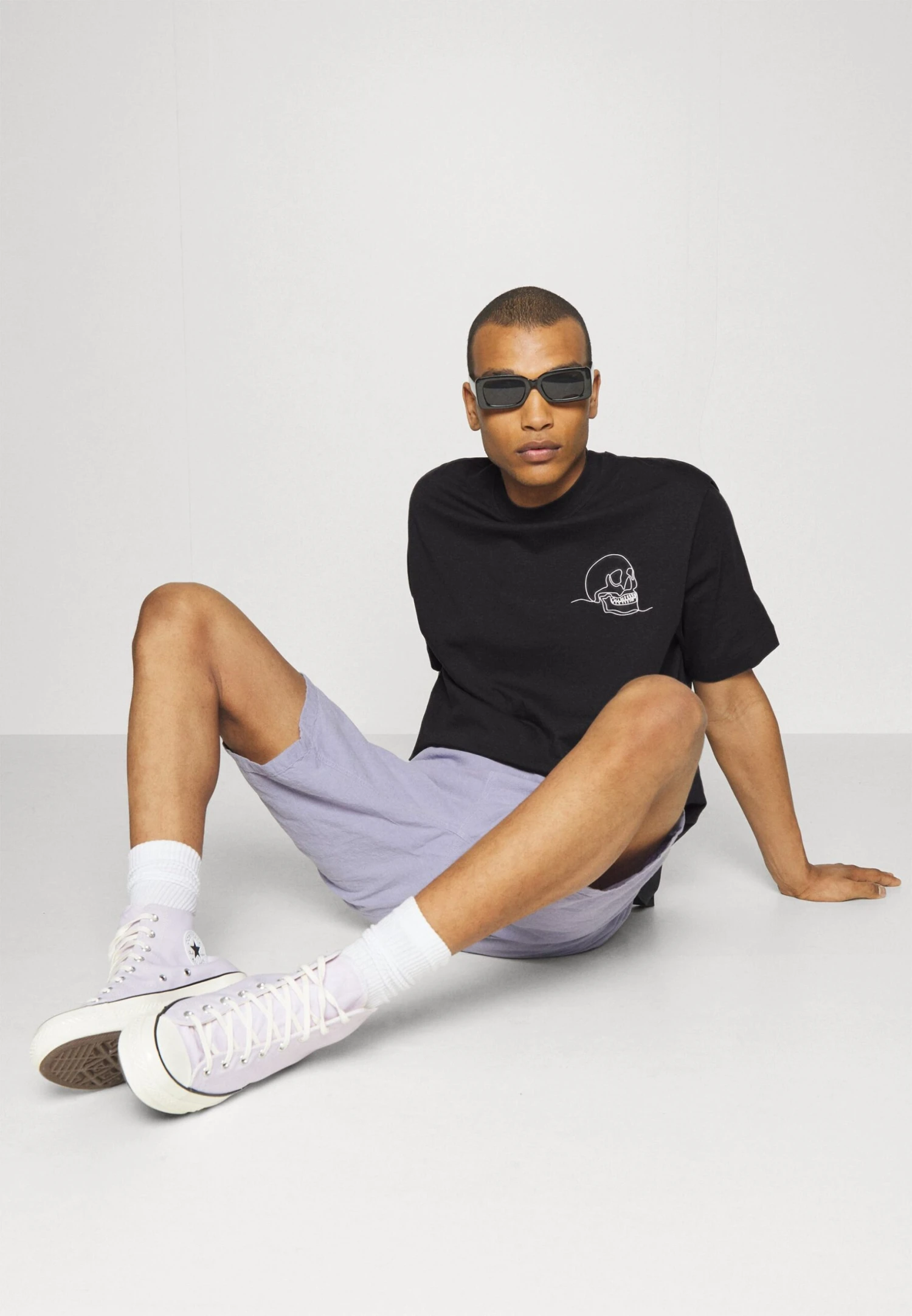 YOURTURN Tee Unisex - Print T-Shirt - Black - Image 4