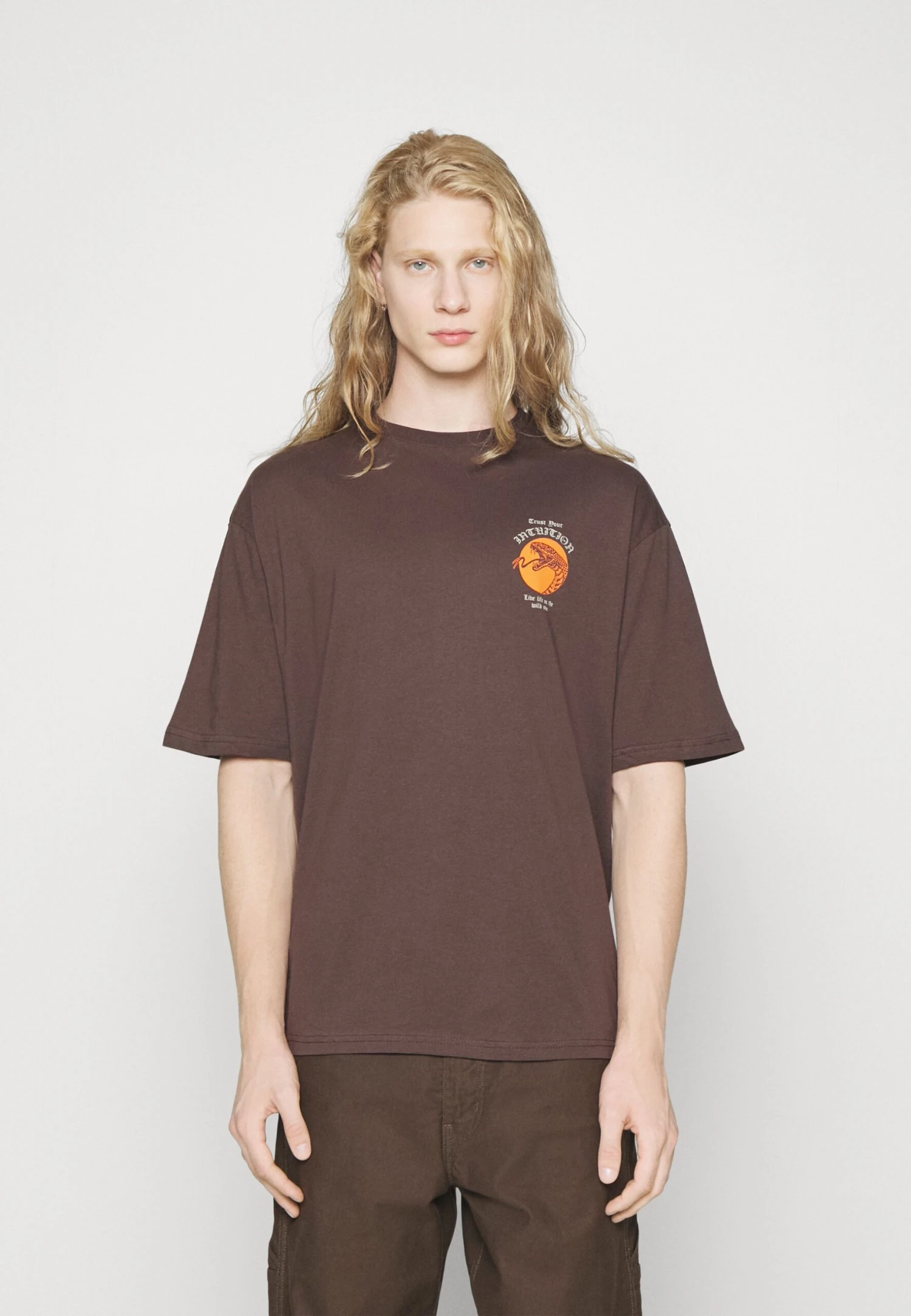 YOURTURN Unisex - Print T-Shirt - Brown - Image 3