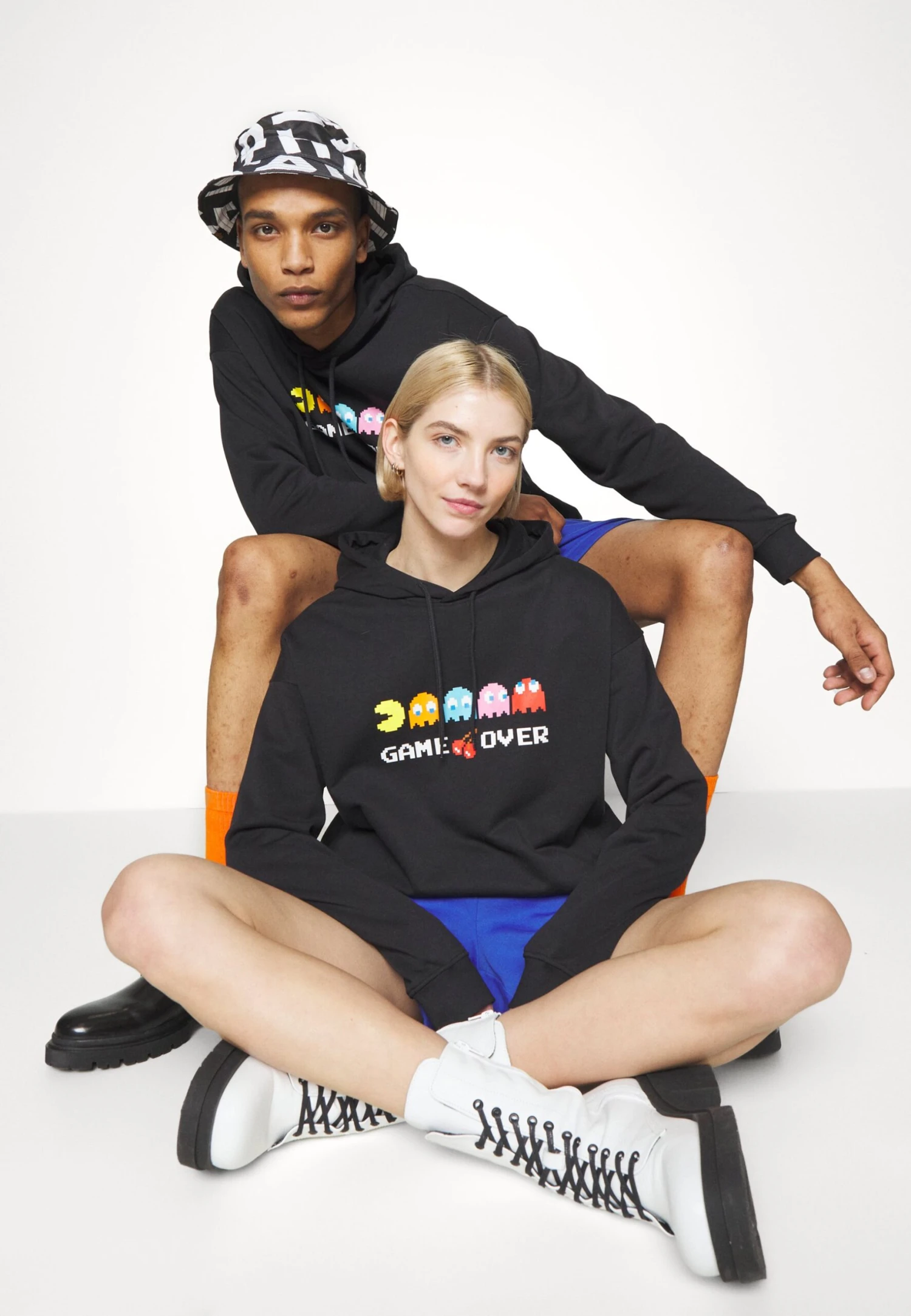 YOURTURN Pac-Man Unisex - Sweatshirt - Black - Image 4