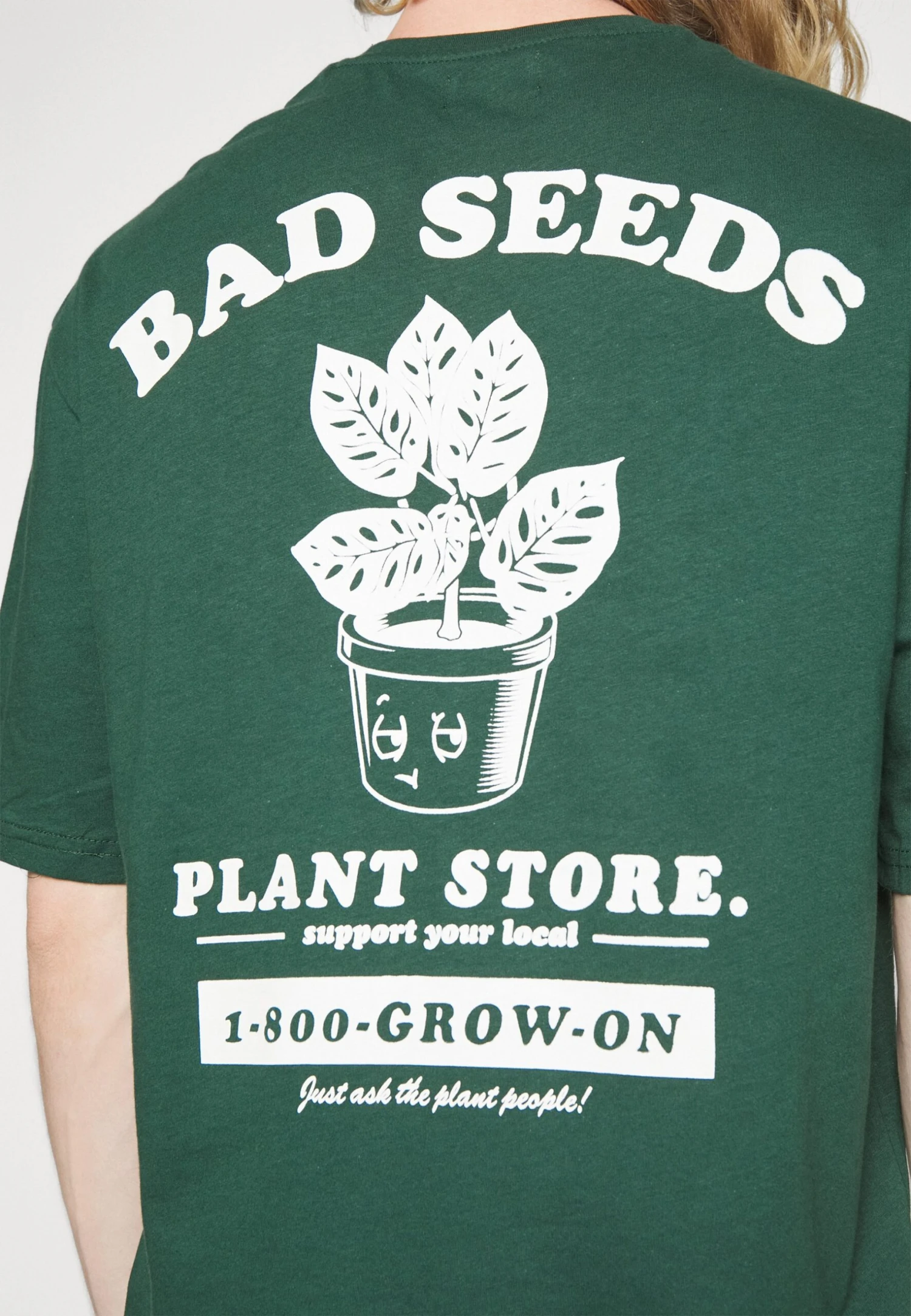 YOURTURN Unisex - Print T-Shirt - Dark Green - Image 4