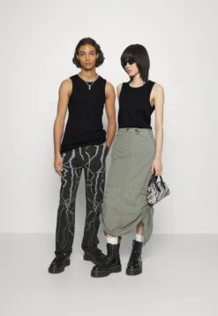 YOURTURN Slim Fit Ribbed Tank Unisex 2 Pack- Top - White/Black