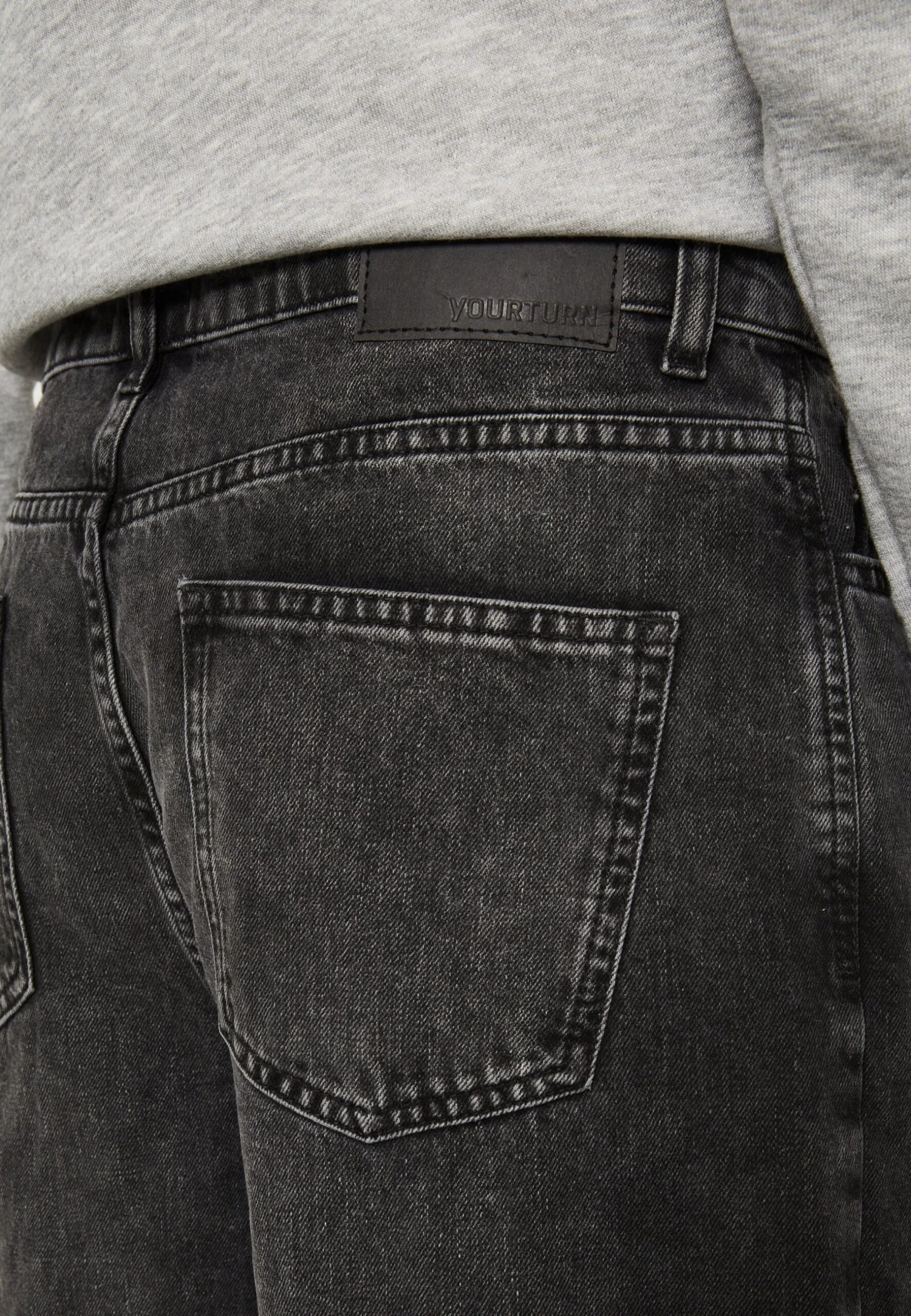 YOURTURN Unisex - Relaxed Fit Jeans - Black - Image 6