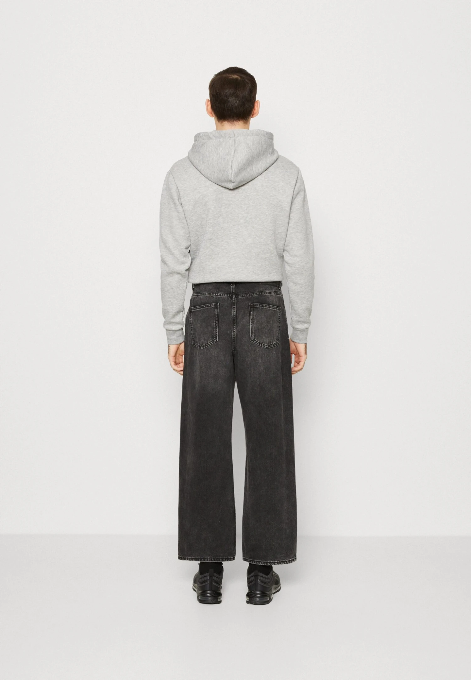 YOURTURN Unisex - Relaxed Fit Jeans - Black - Image 3