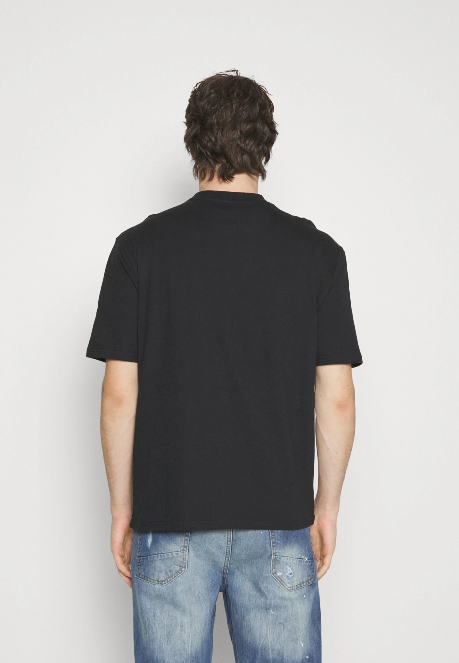 YOURTURN Fallen Schoolzi - Print T-Shirt - Black - Image 3