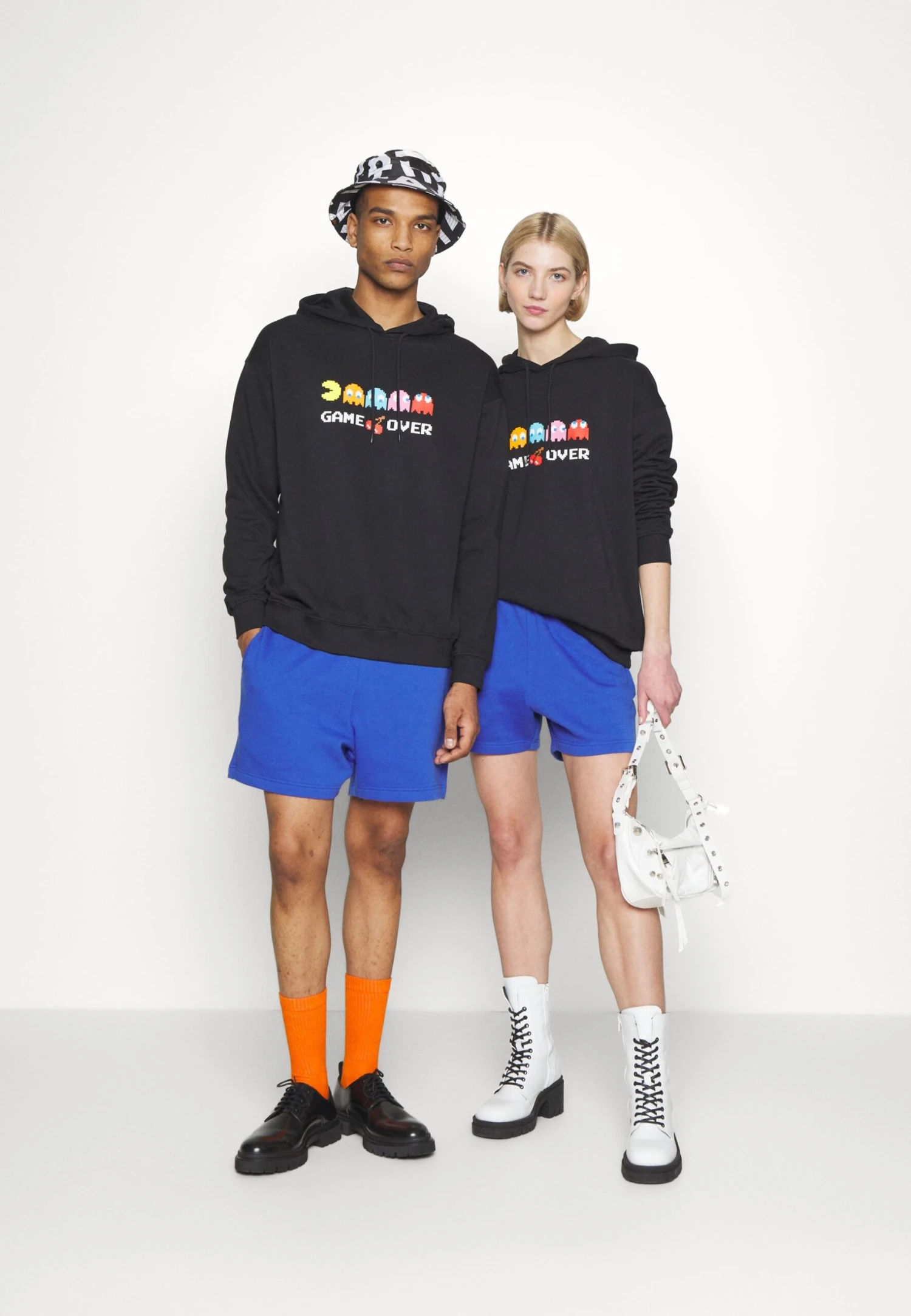 YOURTURN Pac-Man Unisex - Sweatshirt - Black - Image 2