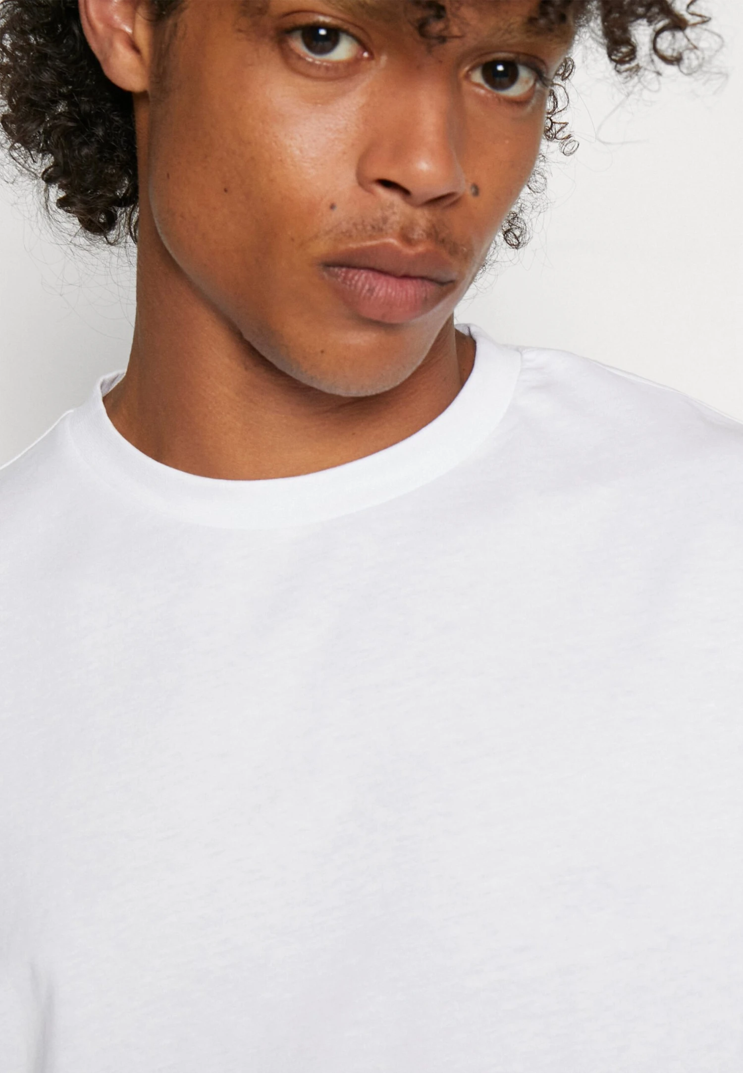 YOURTURN 3Pack Unisex - Basic T-Shirt - White/Dark Grey /Dark Brown - Image 7