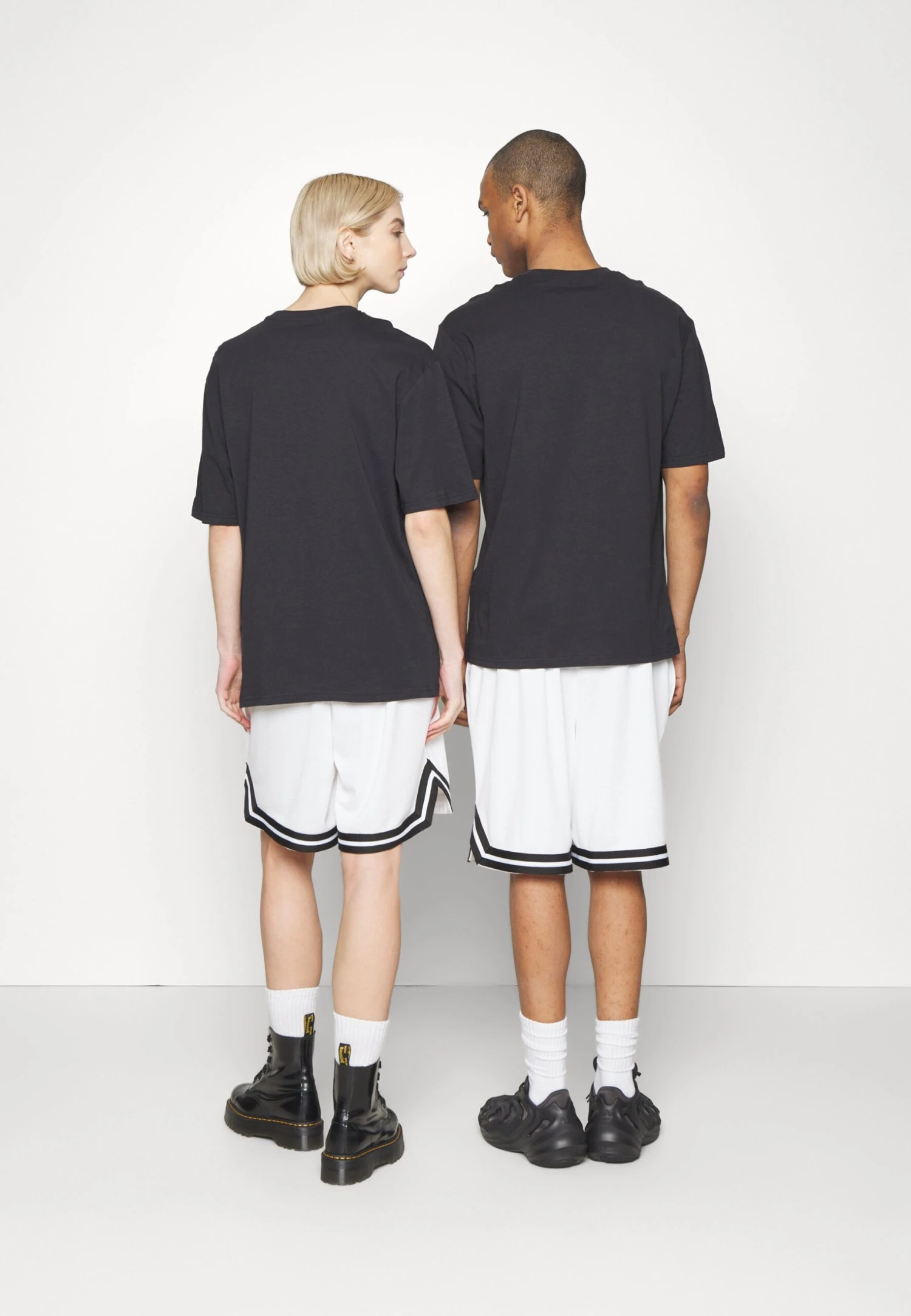 YOURTURN 3Pack Unisex - Basic T-Shirt - White/Mint/Black - Image 5