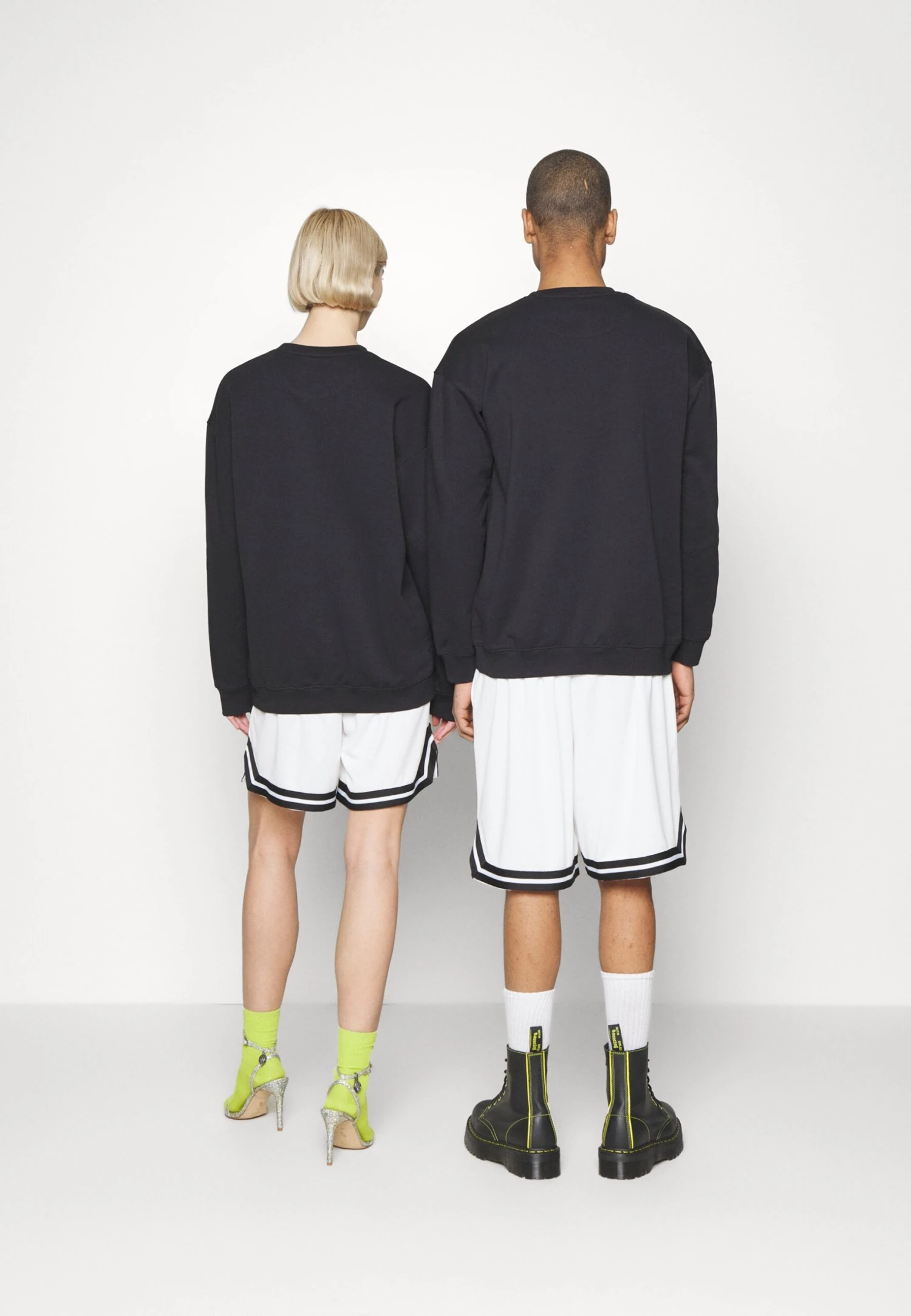 YOURTURN Care Bears Unisex - Sweatshirt - Black - Image 3