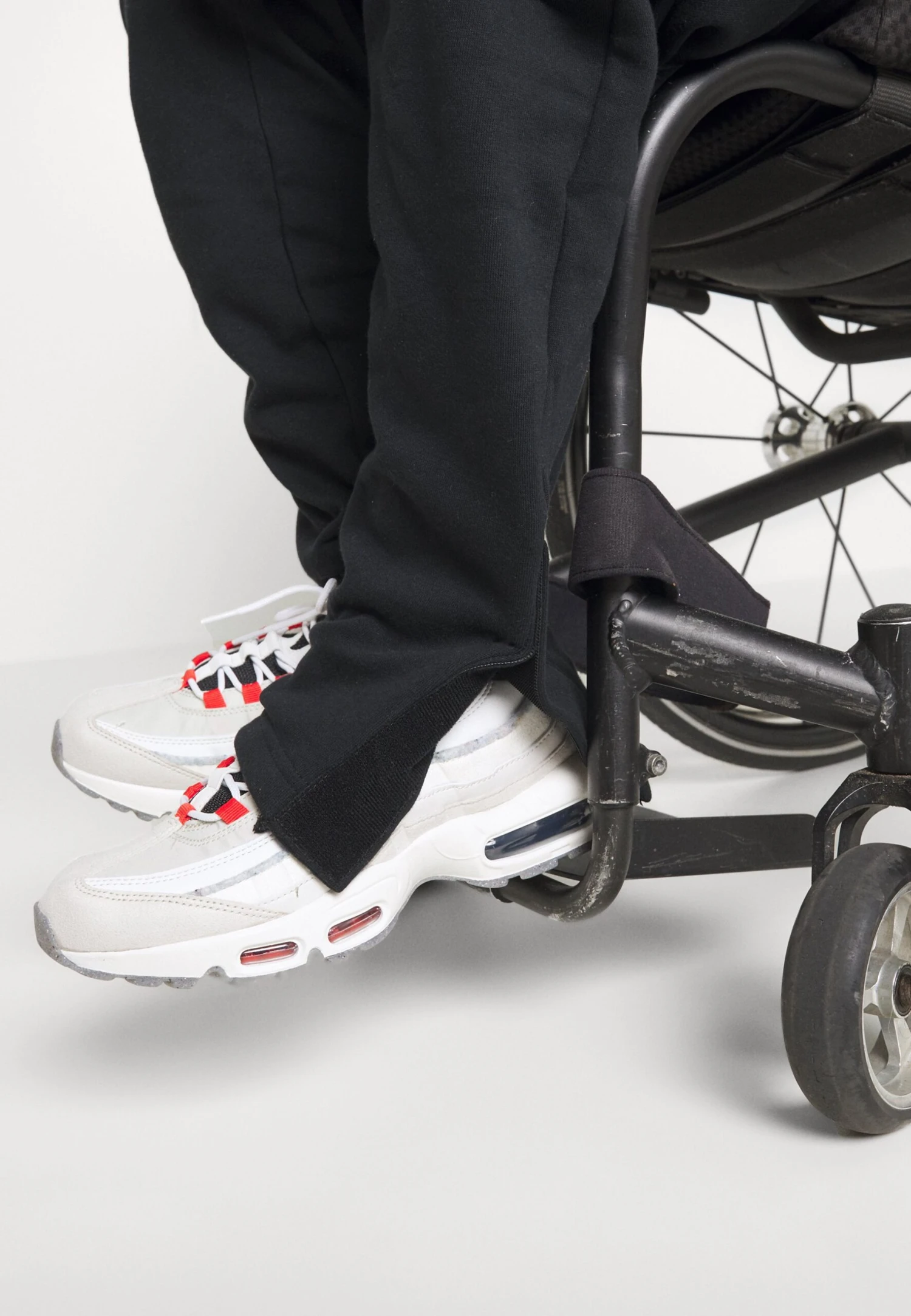 YOURTURN Tracksuit Bottoms - Black - Image 5