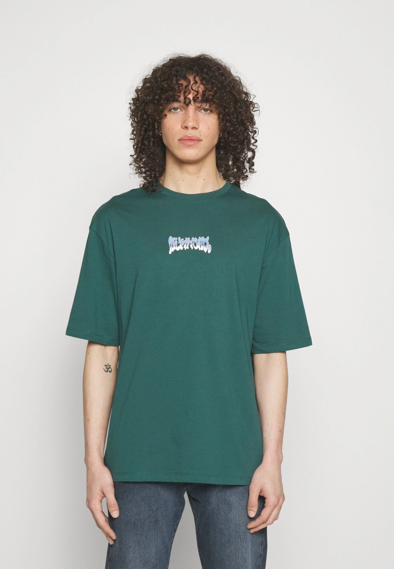 YOURTURN Graphic Tee Unisex - Print T-Shirt - Green - Image 3