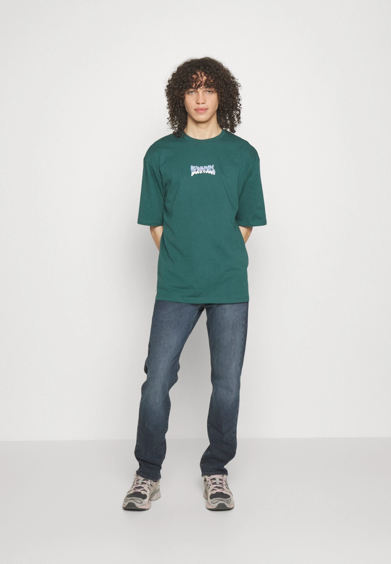 YOURTURN Graphic Tee Unisex - Print T-Shirt - Green - Image 2