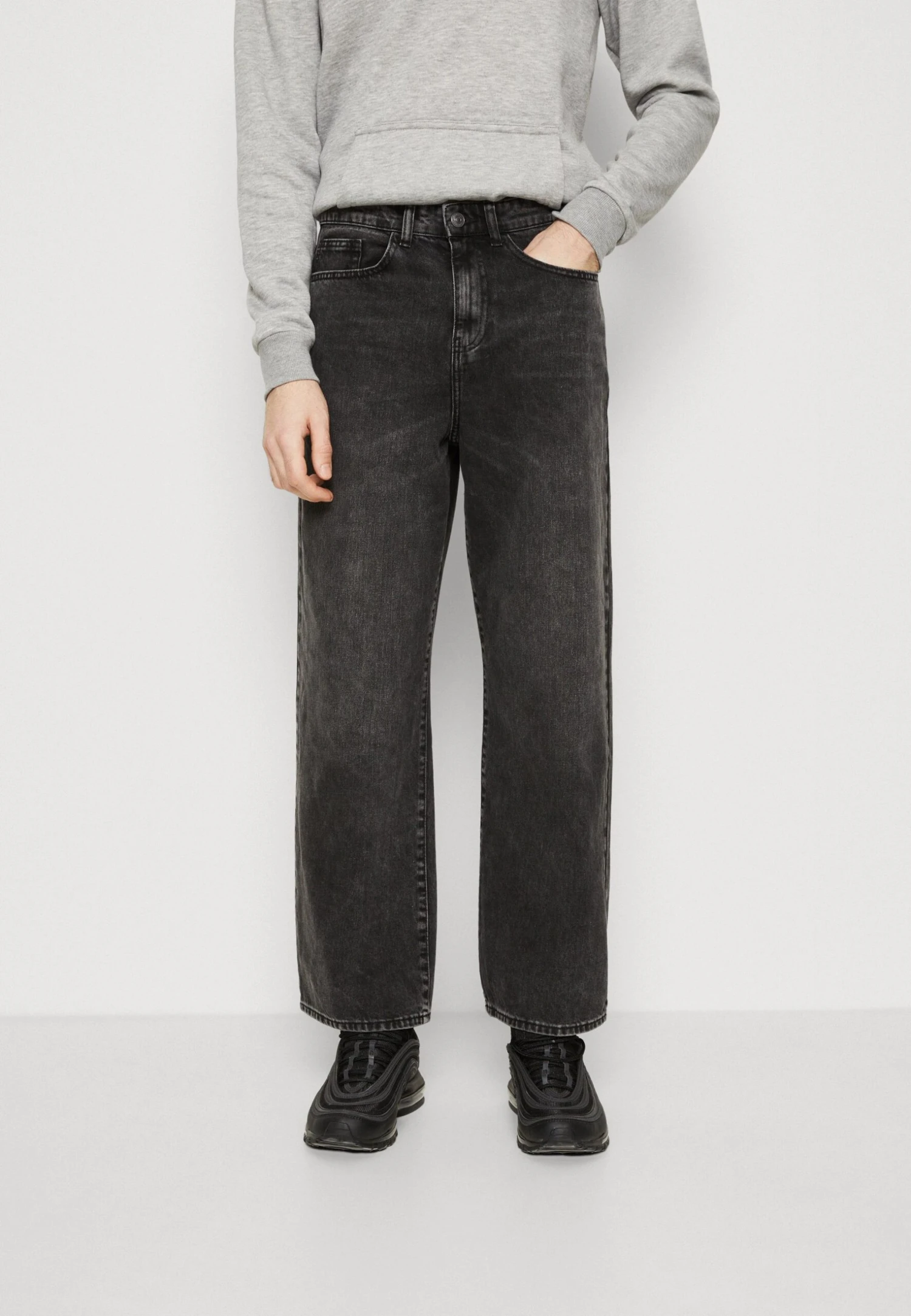 YOURTURN Unisex - Relaxed Fit Jeans - Black