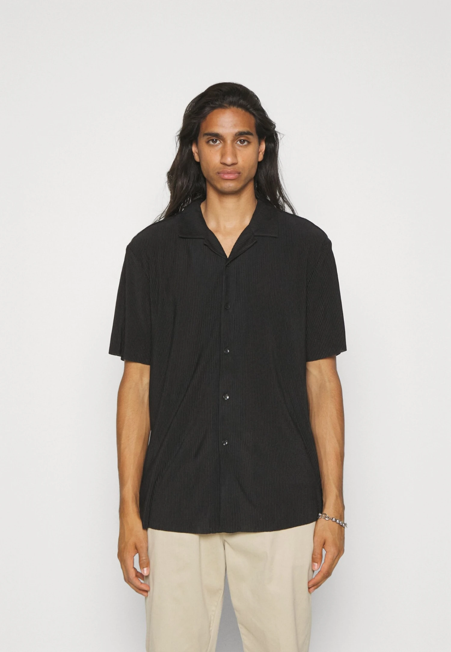 YOURTURN Plisse Shirt Unisex - Shirt - Black